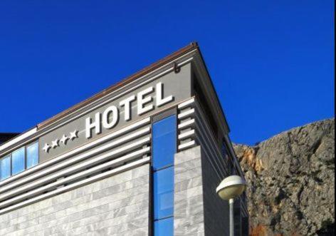Hotel Diadem Omiš Εξωτερικό φωτογραφία