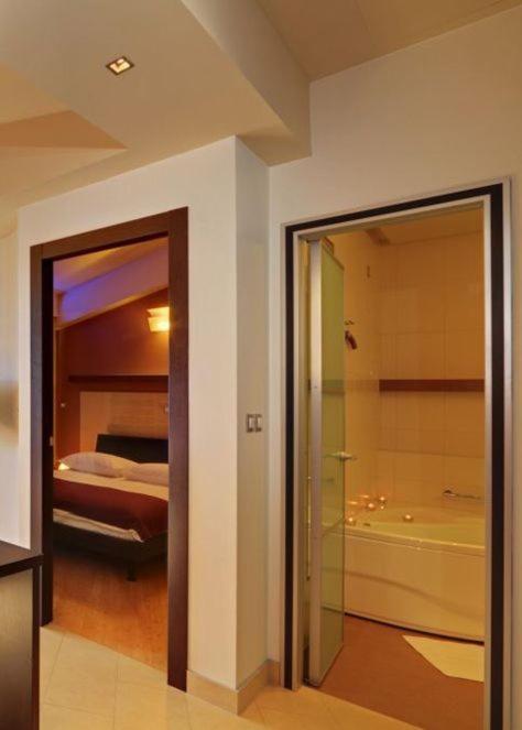 Hotel Diadem Omiš Εξωτερικό φωτογραφία