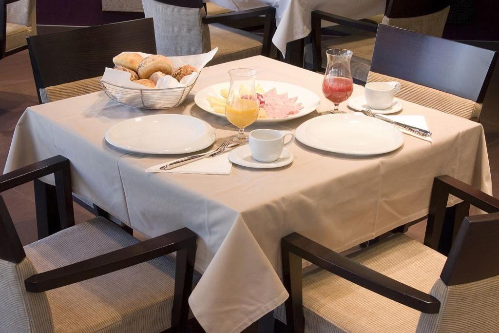 Hotel Diadem Omiš Εστιατόριο φωτογραφία